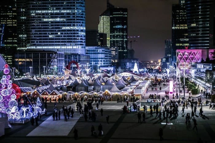 Le marché de Noël sur le Parvis de la Défense