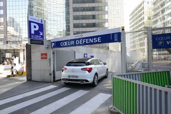 Parking la Défense Arena.