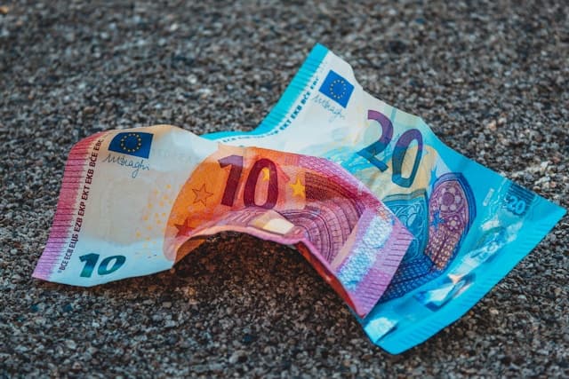 un petit billet de 10 euros et c'est parti !