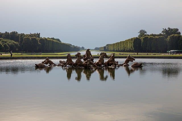 Visiter Versailles.